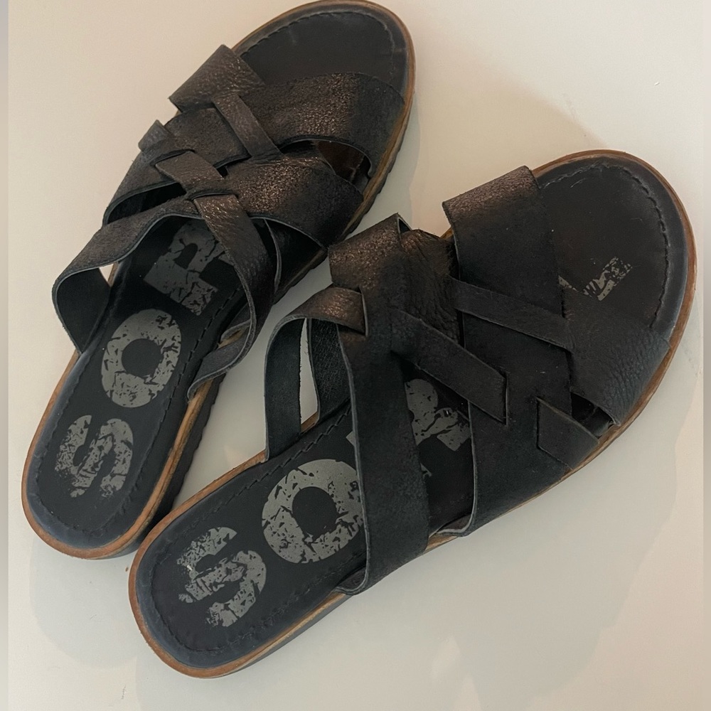 Sorel Flat Black Leather Slides